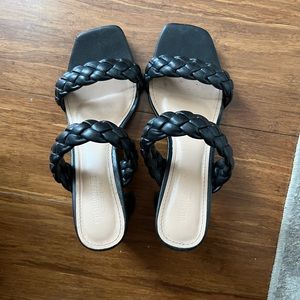 Size 9 wide width strappy heel